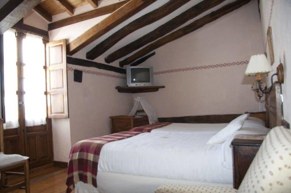 Posada la Trebede Perrozo Exterior foto